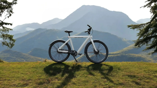 VanMoof S5 (24/25) testā: Atgriešanās ar āķiem? Kas E-Bike pēc bankrota tiešām var